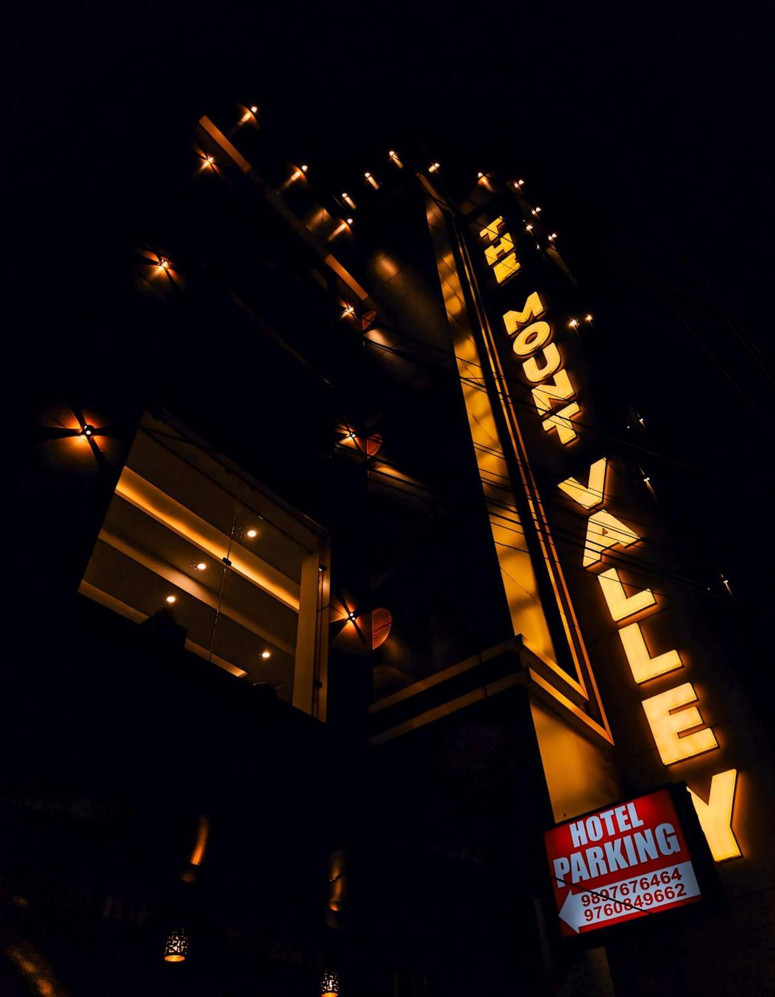 The Mount Valley Hotel ฮัดวานี ภายนอก รูปภาพ